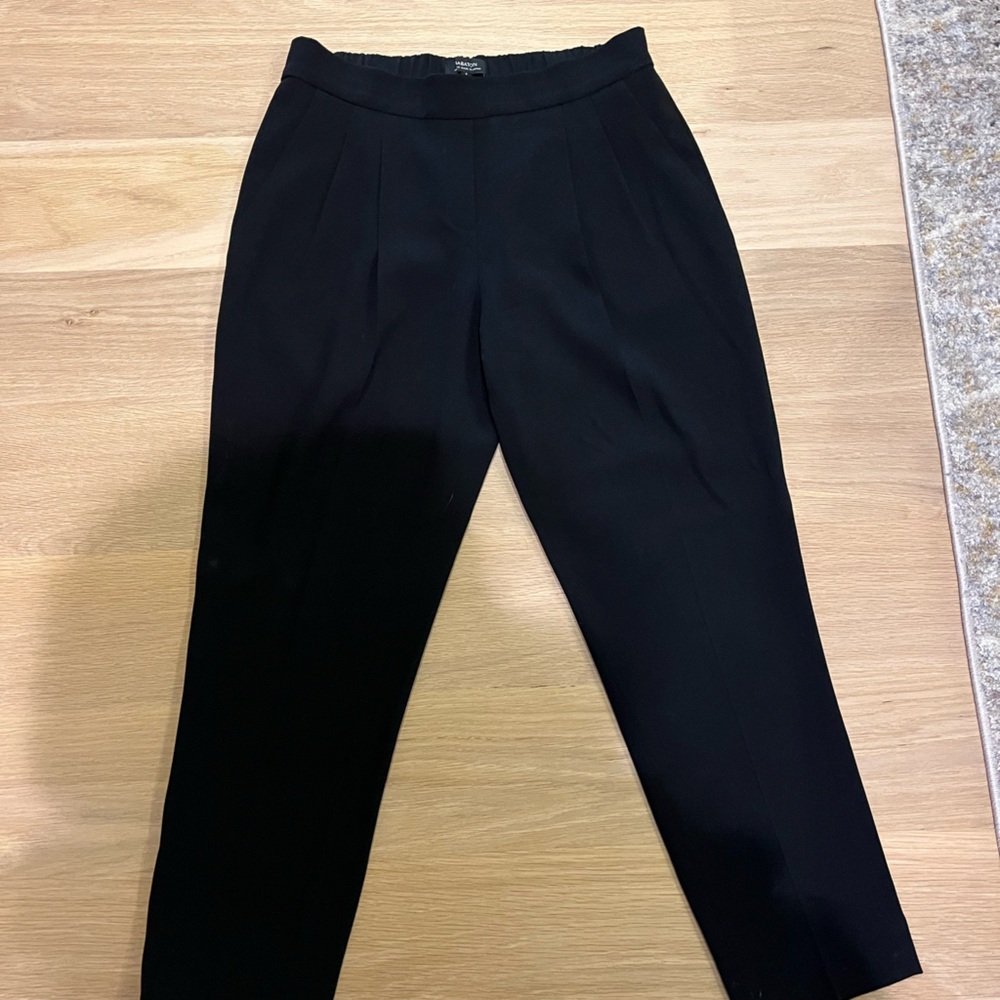 Aritzia Babaton Cropped Trouser in Black